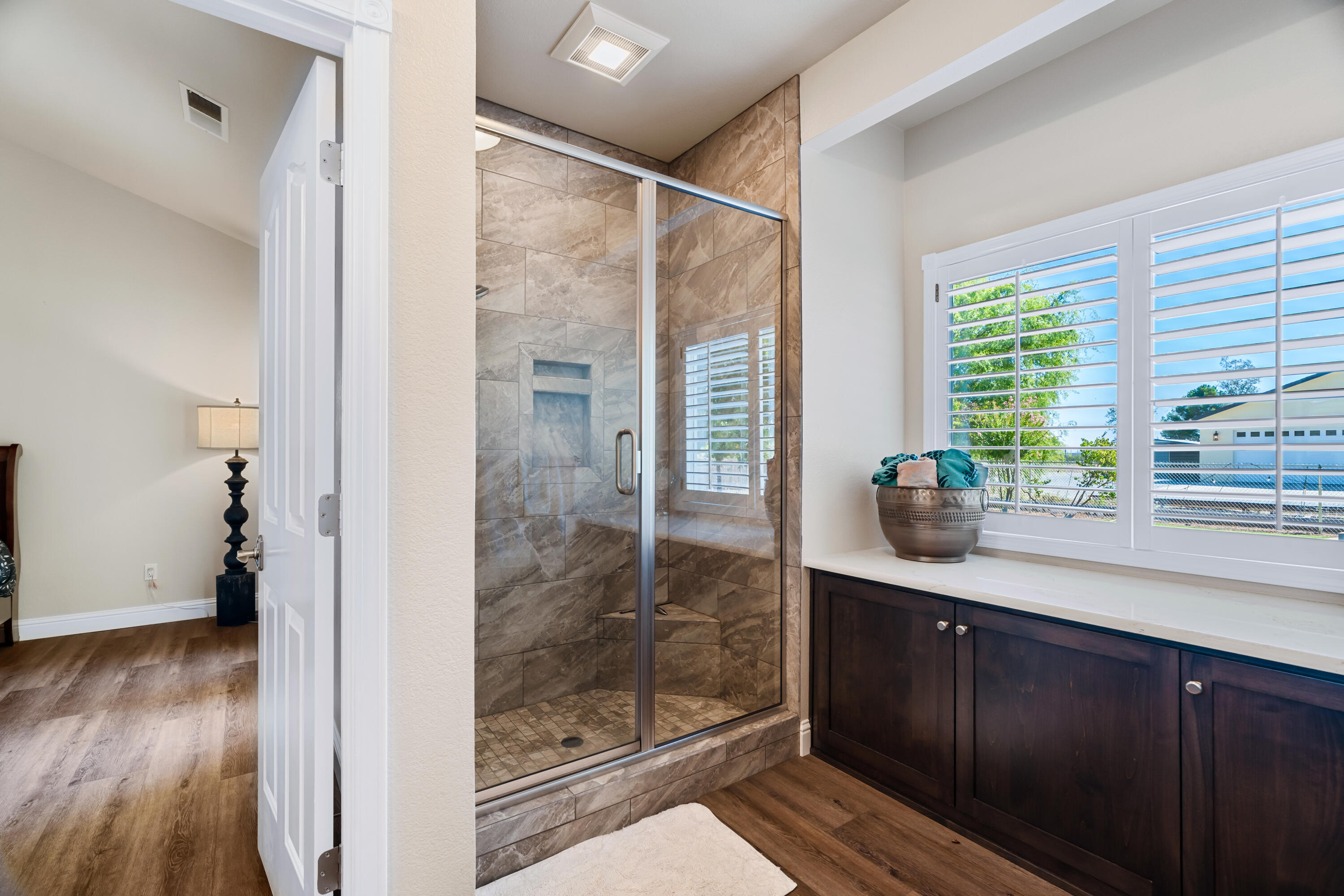 22117 Lassen View Drive
