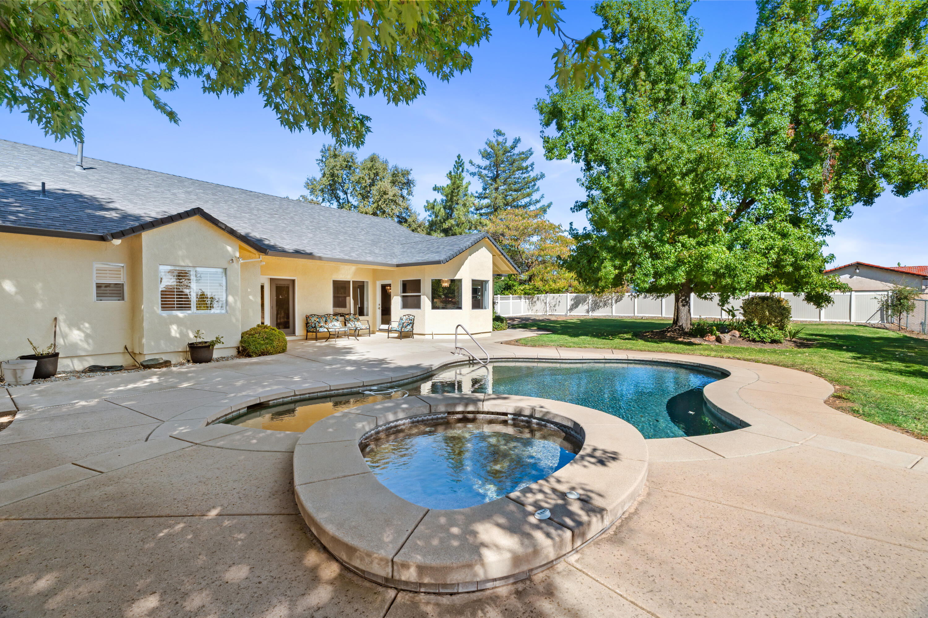 22117 Lassen View Drive