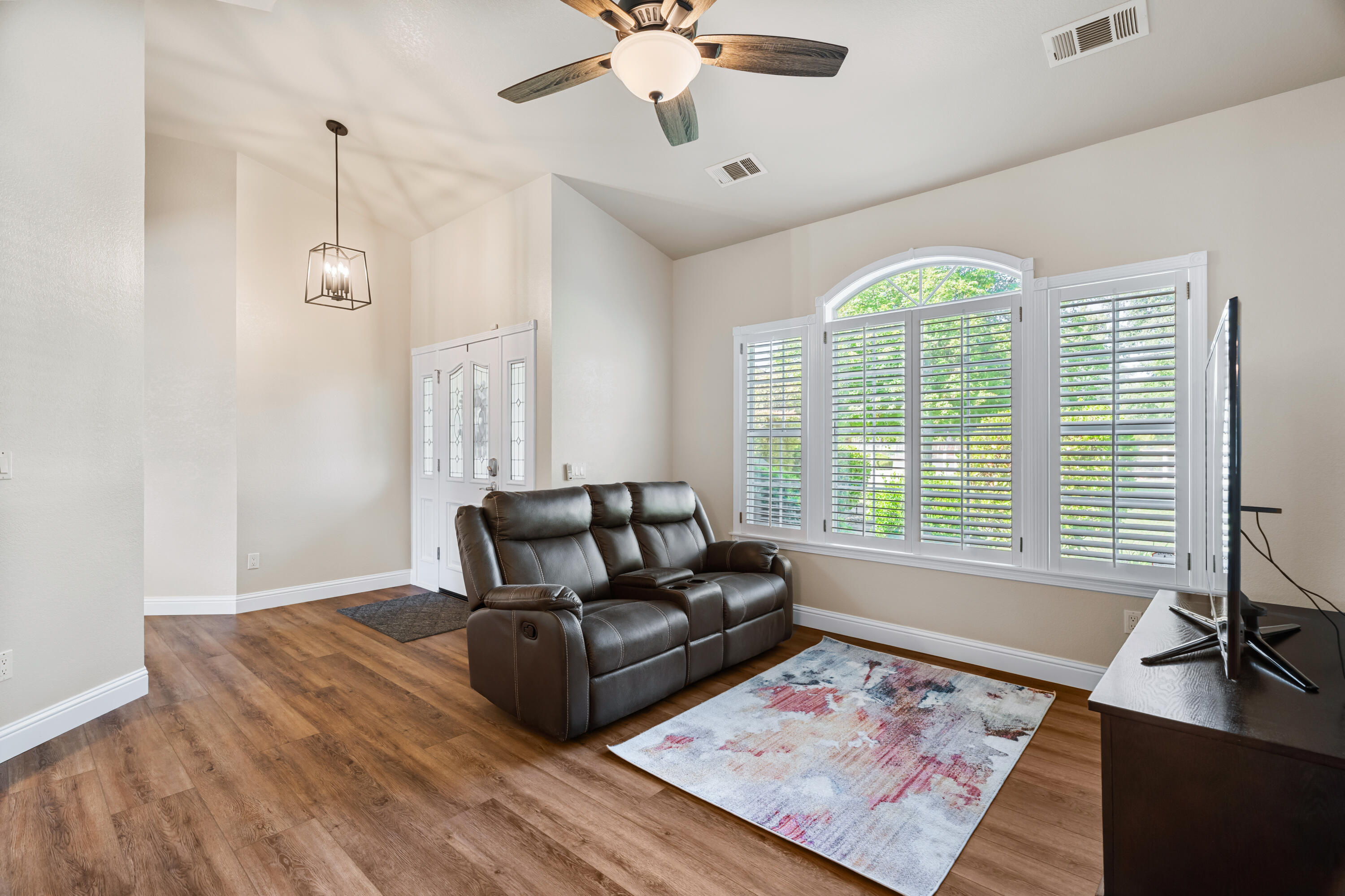 22117 Lassen View Drive