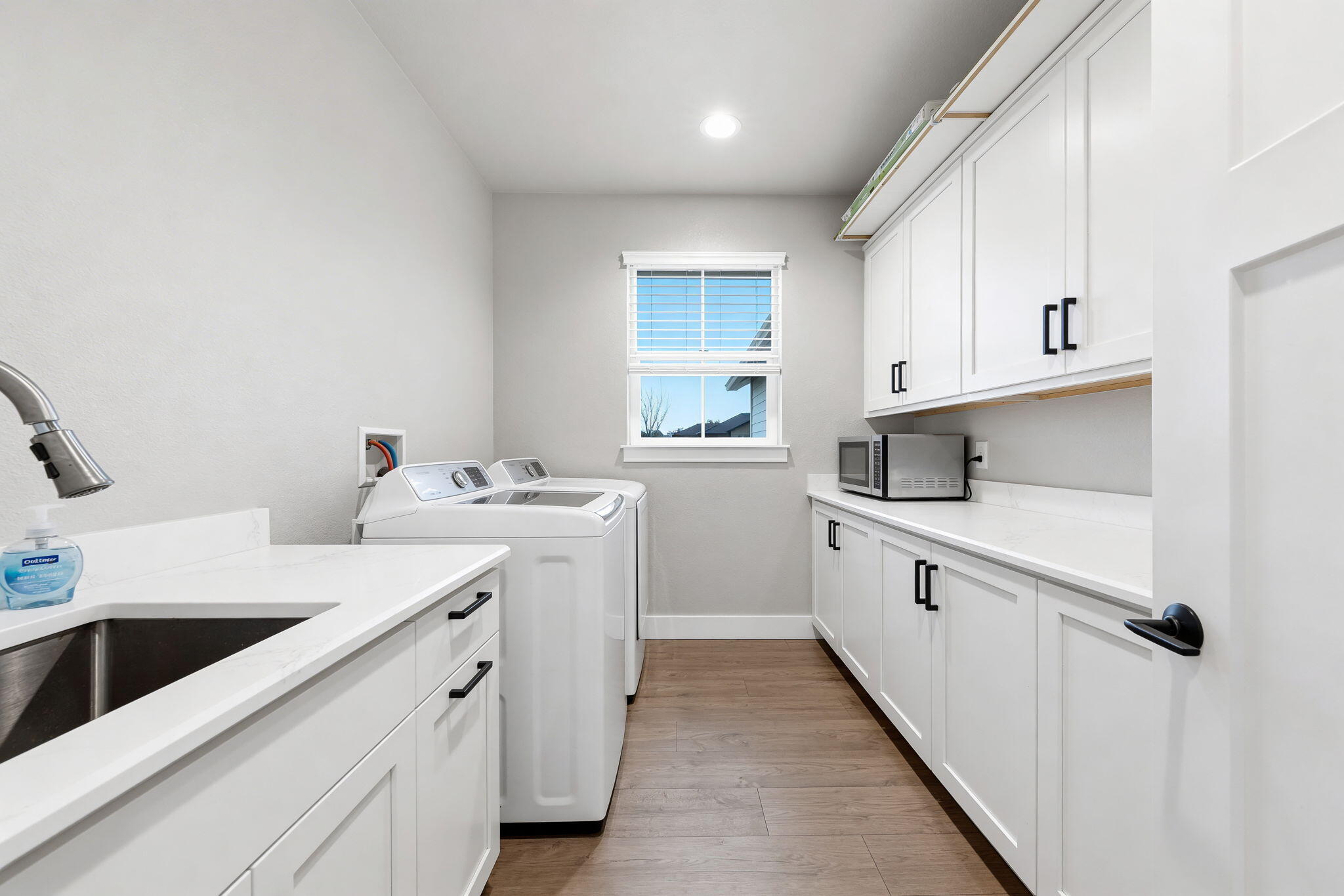 6685 Scenic Oak Court