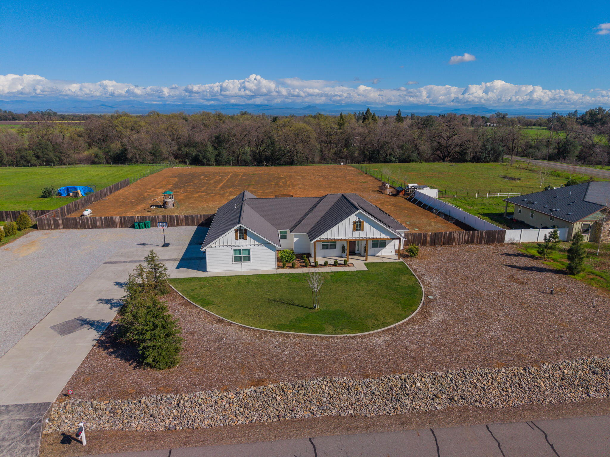 6685 Scenic Oak Court
