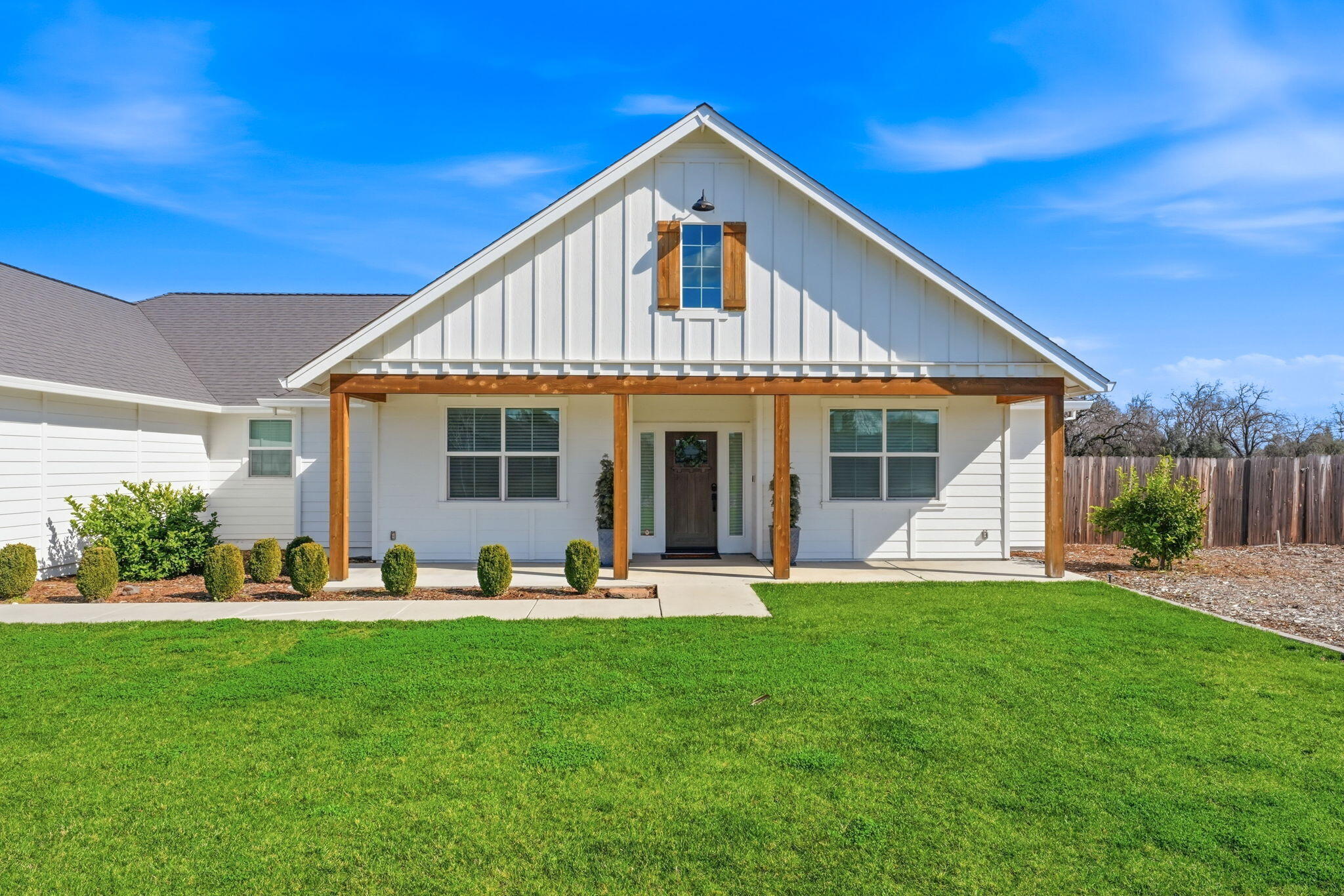 6685 Scenic Oak Court