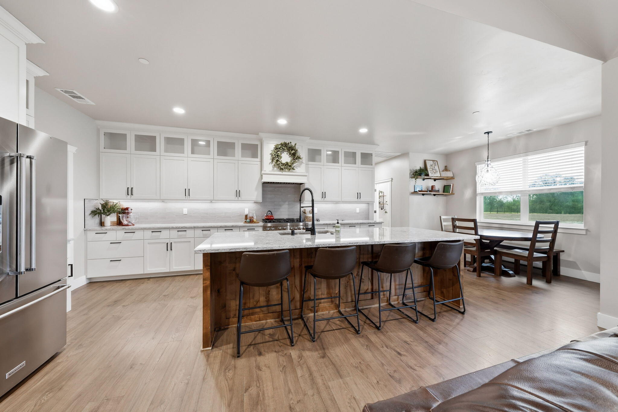 6685 Scenic Oak Court