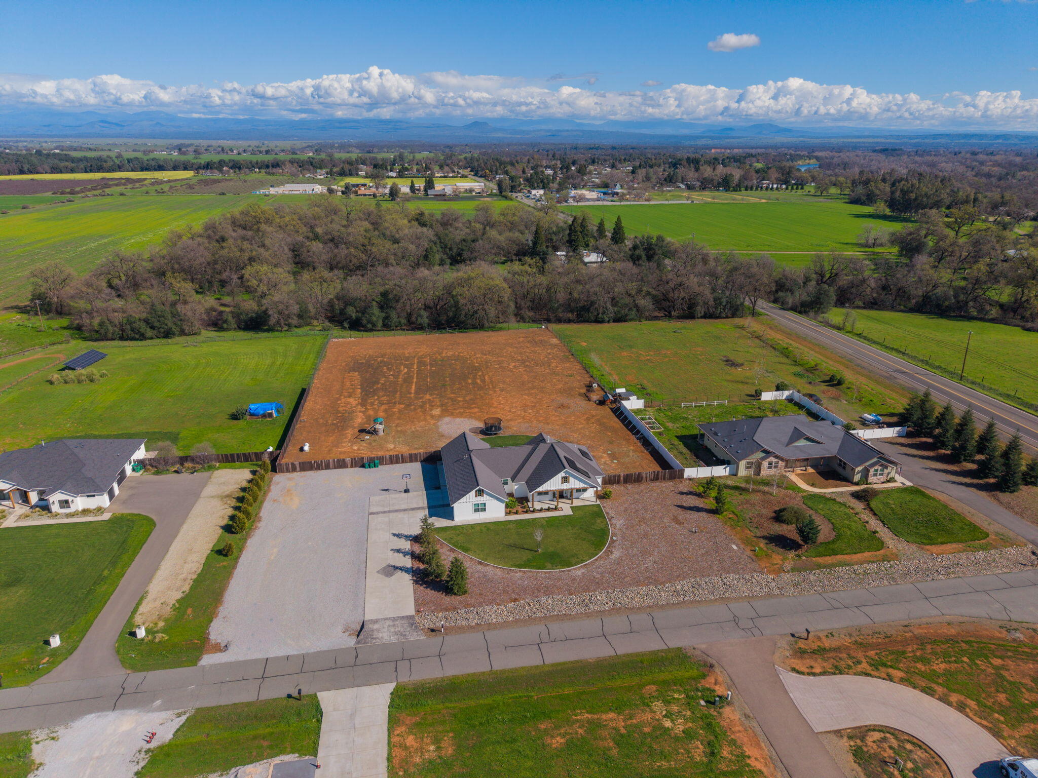 6685 Scenic Oak Court