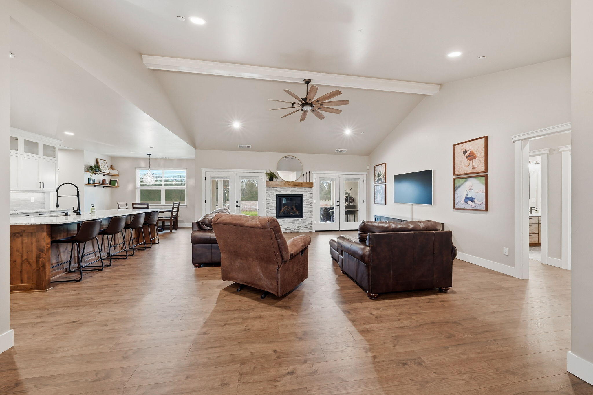 6685 Scenic Oak Court
