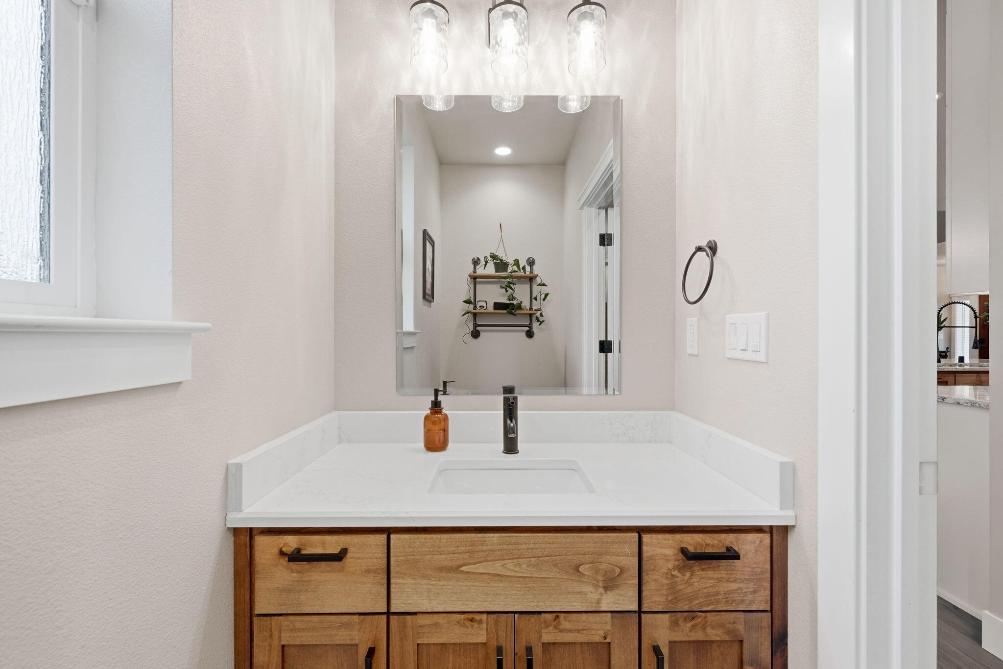 6685 Scenic Oak Court