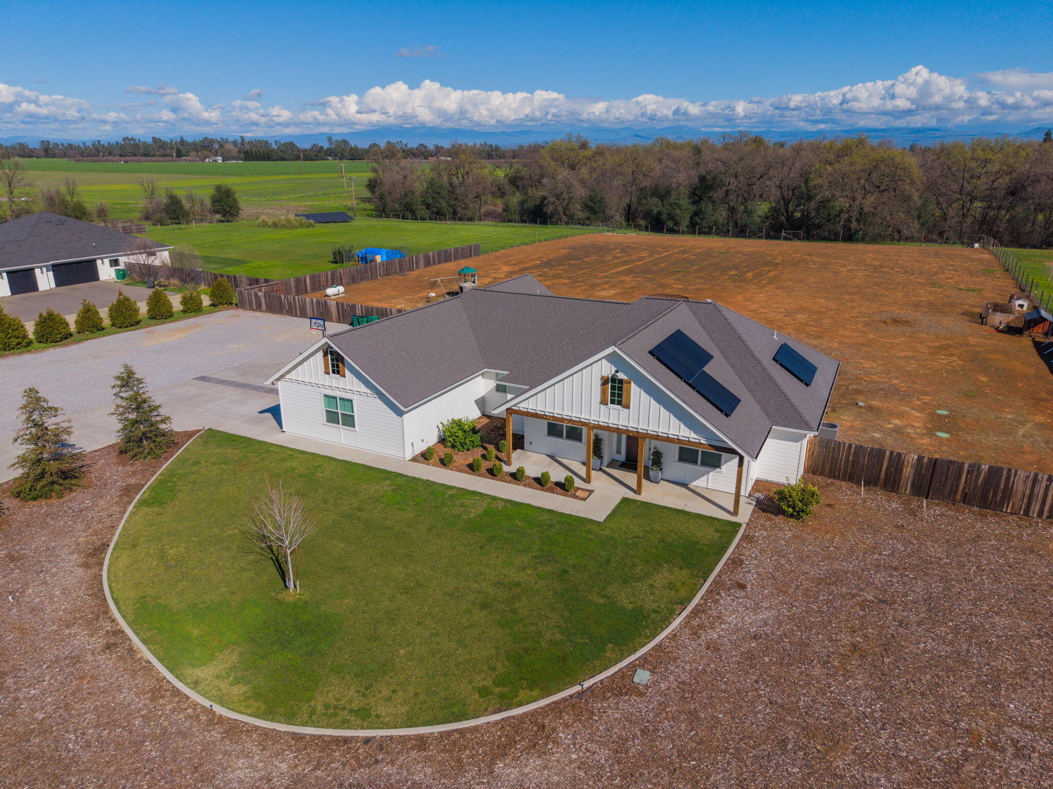 6685 Scenic Oak Court