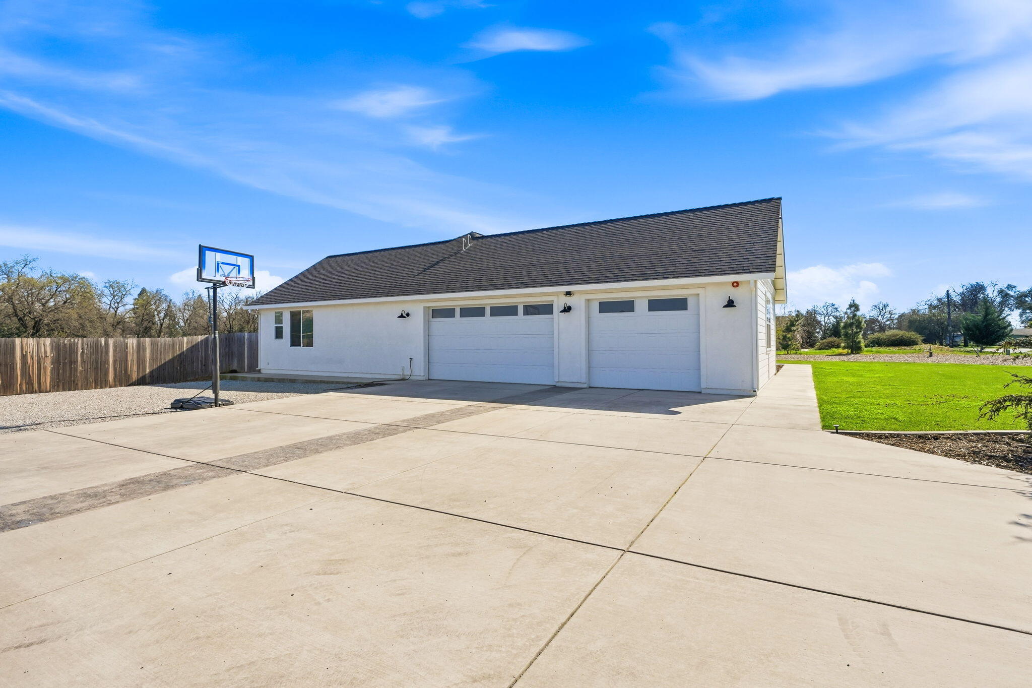 6685 Scenic Oak Court
