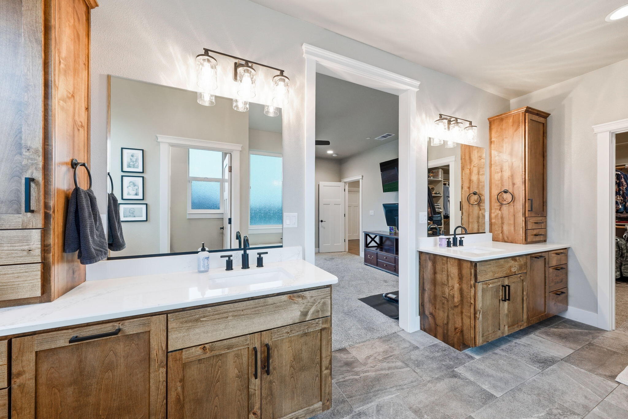 6685 Scenic Oak Court