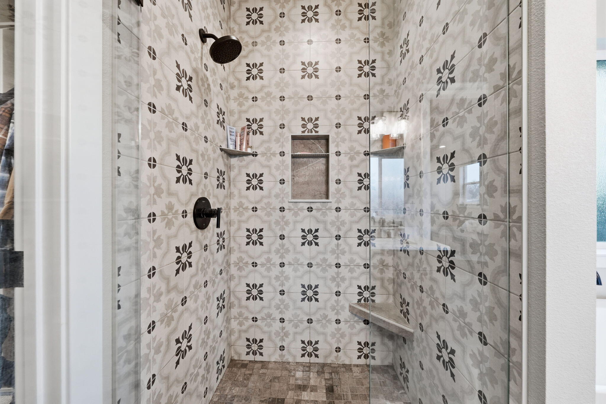 6685 Scenic Oak Court