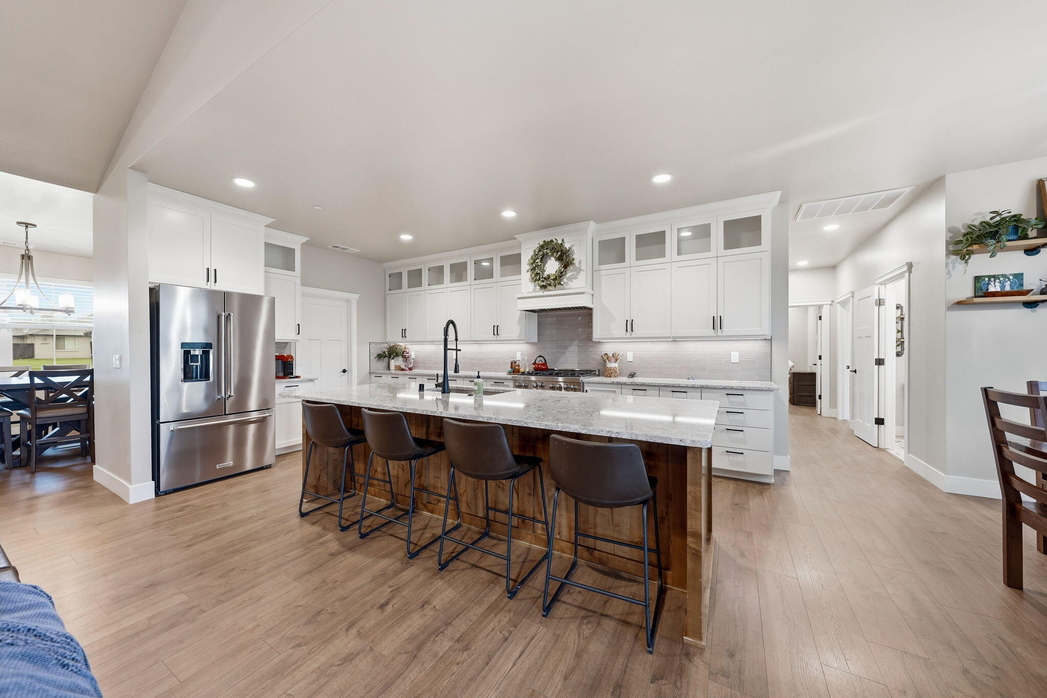 6685 Scenic Oak Court