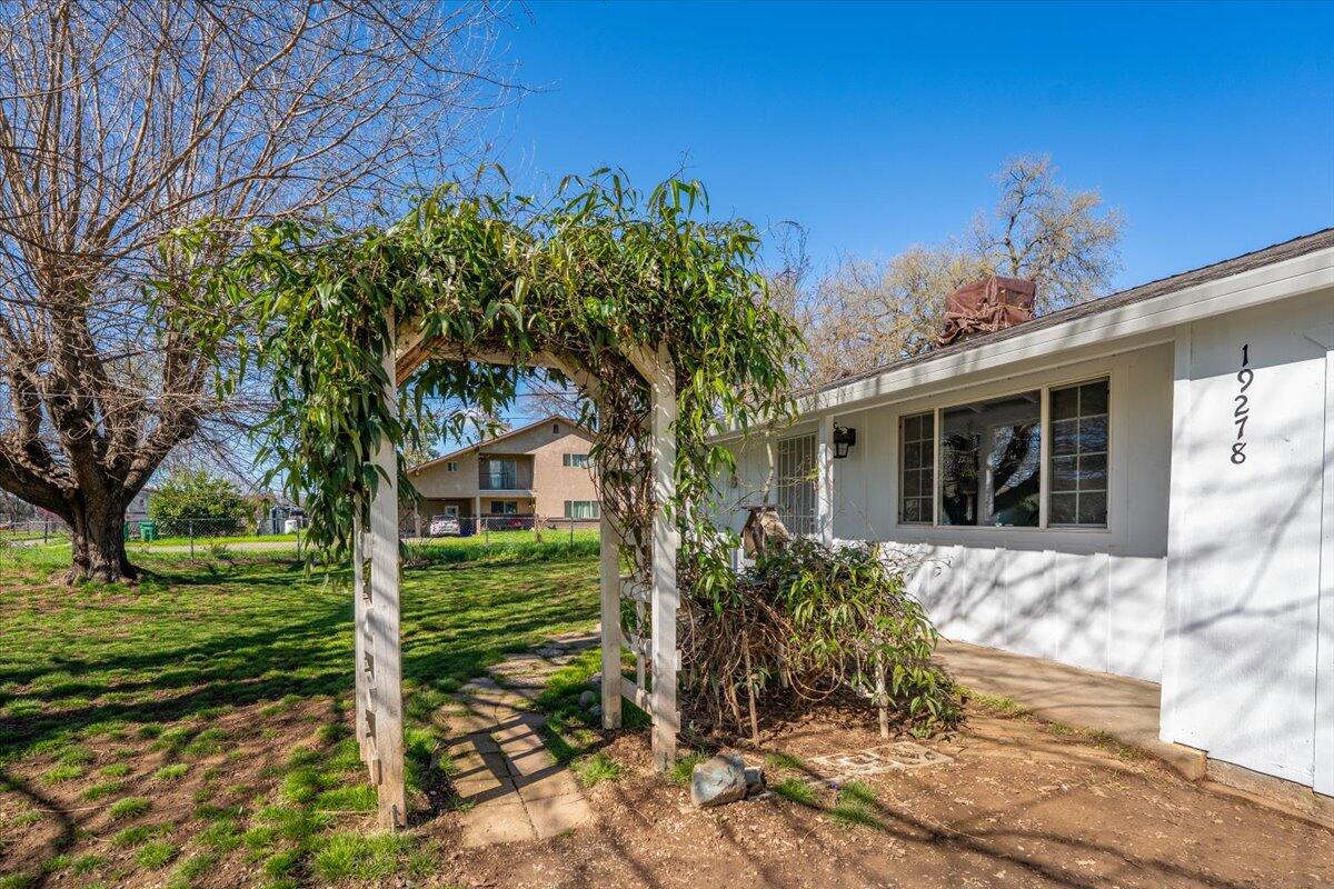 19278 Green Acres Lane