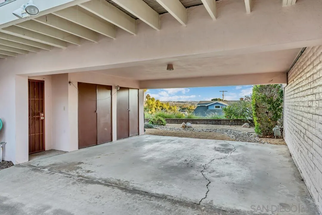 2533 Geranium Street