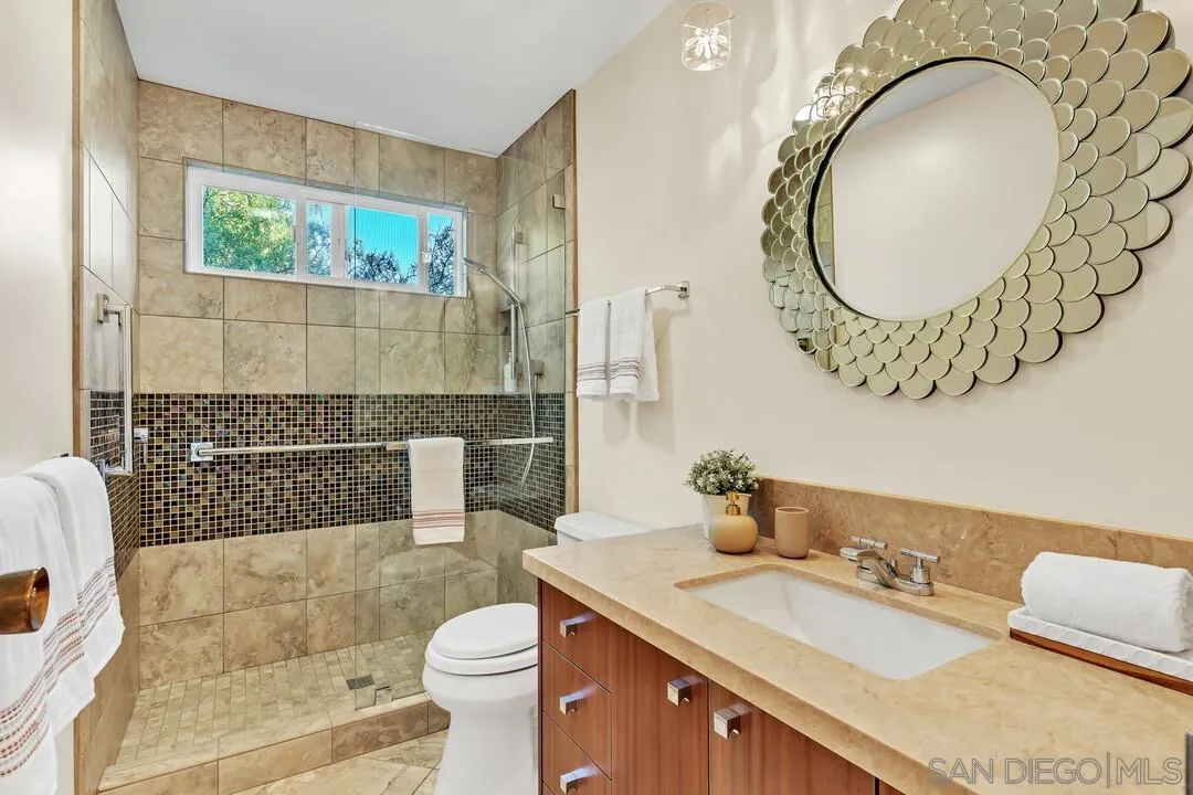 2533 Geranium Street