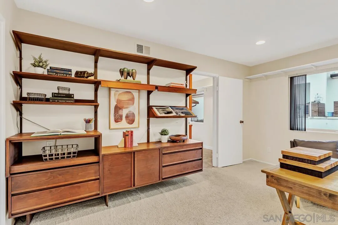 2533 Geranium Street