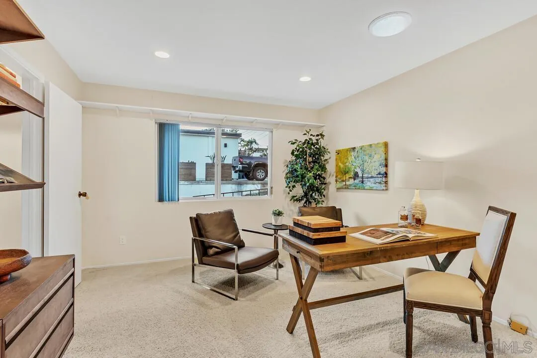 2533 Geranium Street