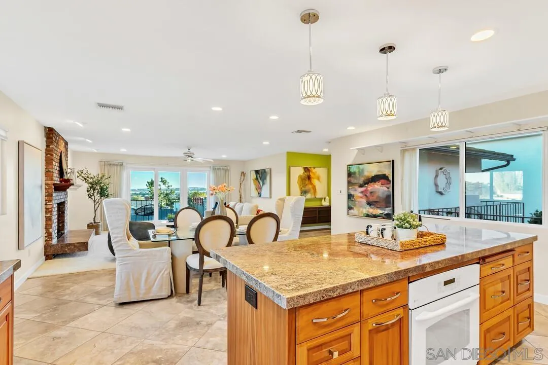 2533 Geranium Street