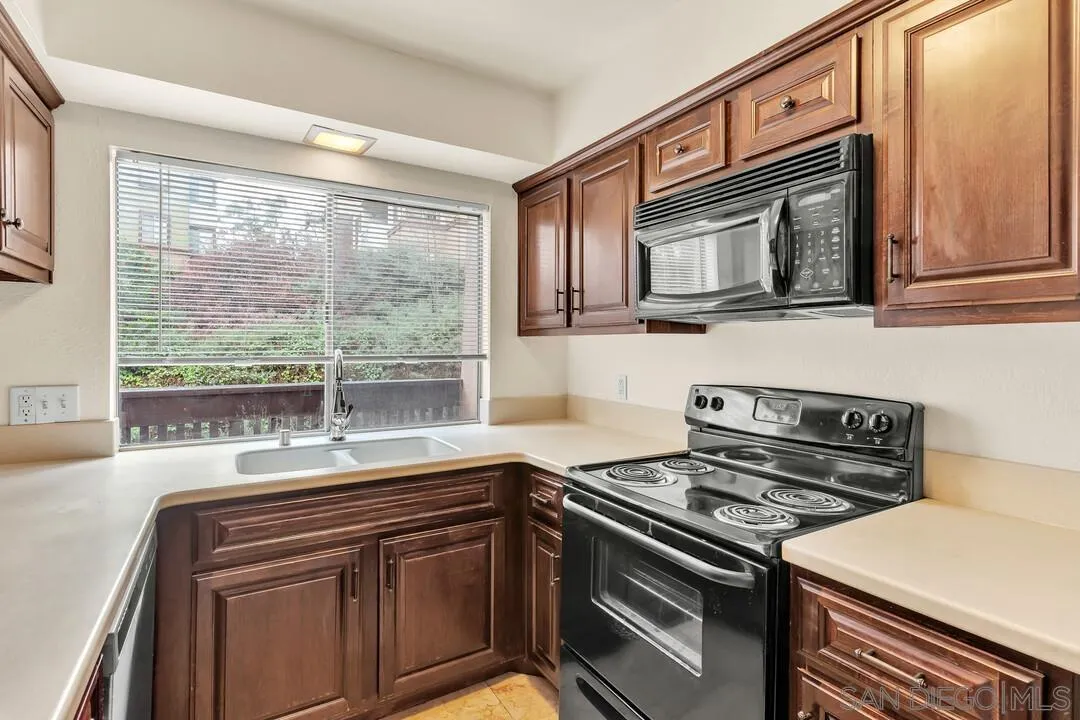 7962 Mission Center Ct - F Unit F