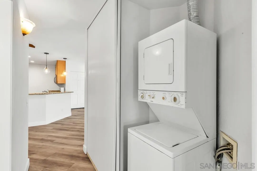 7247 Camino Degrazia # 43