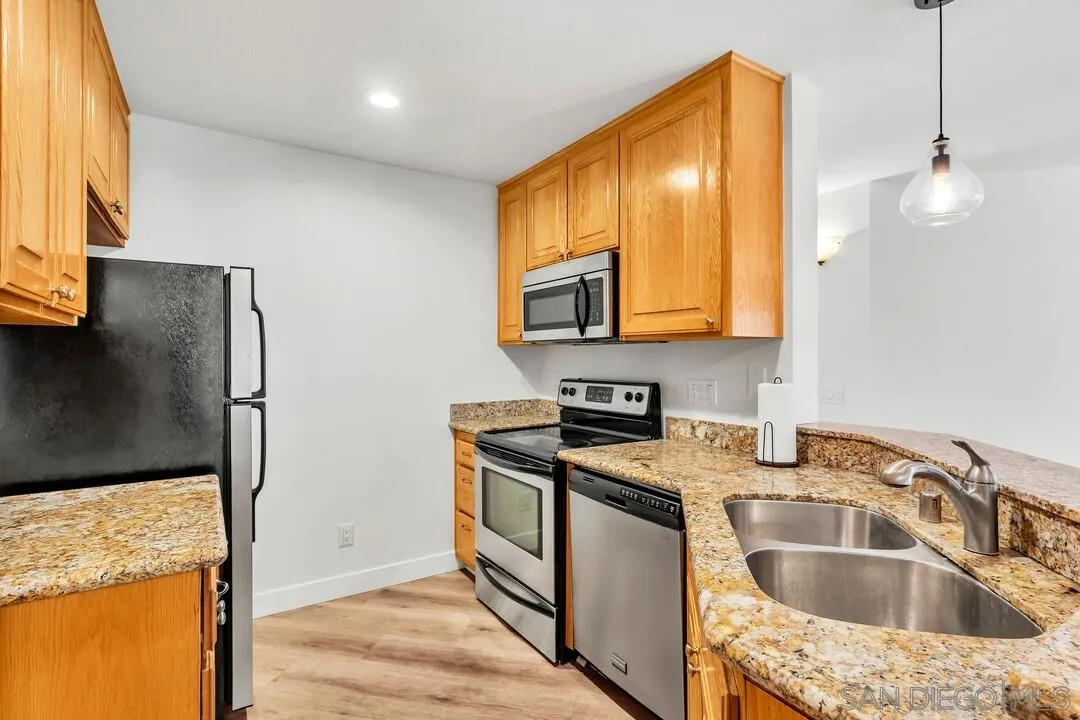 7247 Camino Degrazia # 43