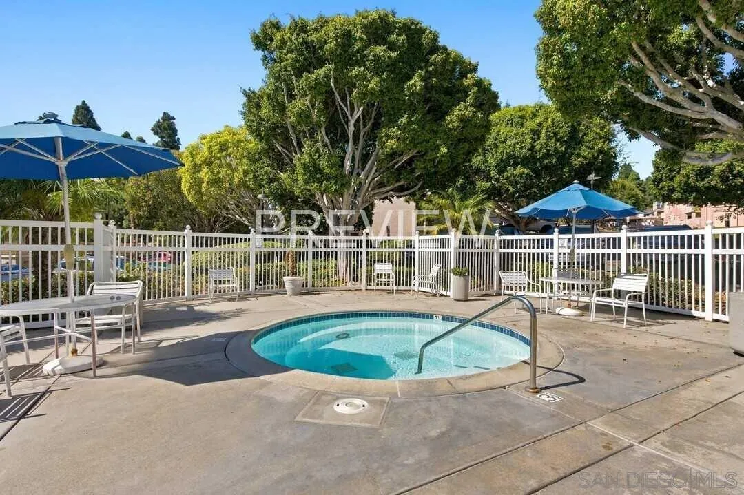 7247 Camino Degrazia # 43