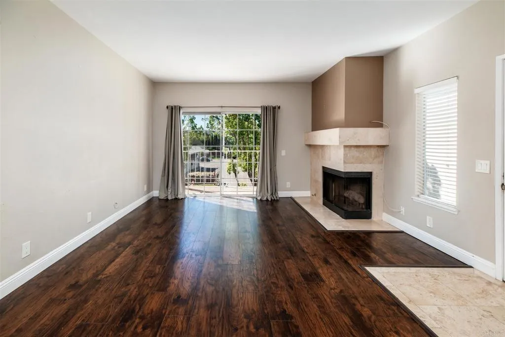 13716 Midland Rd