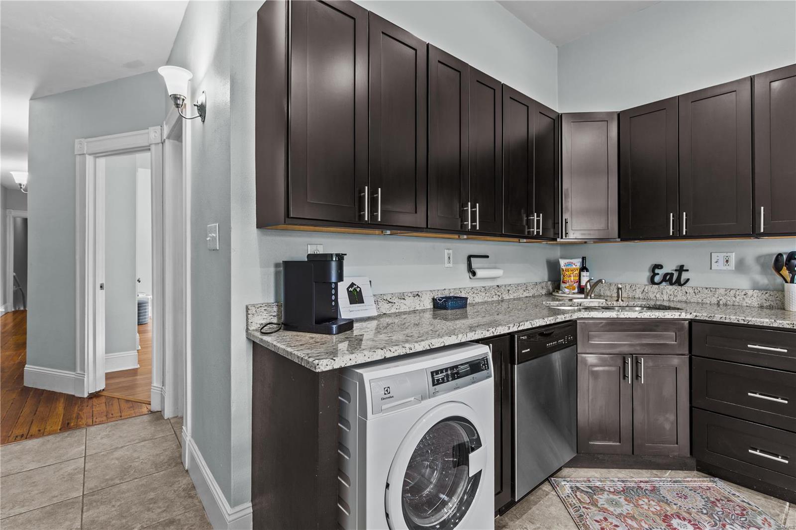 2221 Missouri Avenue Unit: B