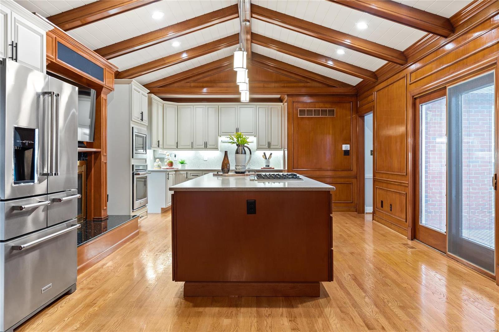 31 Frontenac Estates Drive