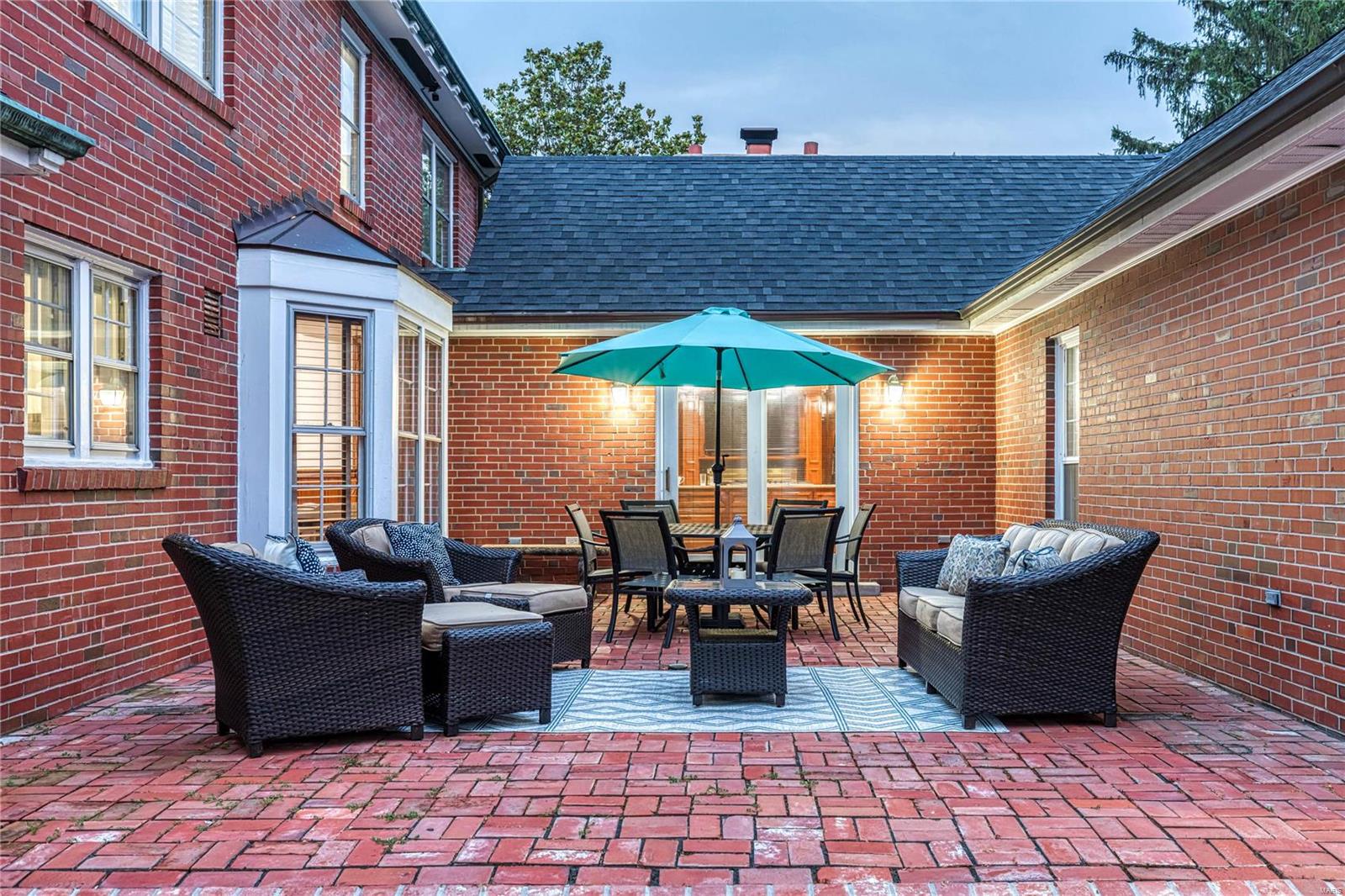 31 Frontenac Estates Drive