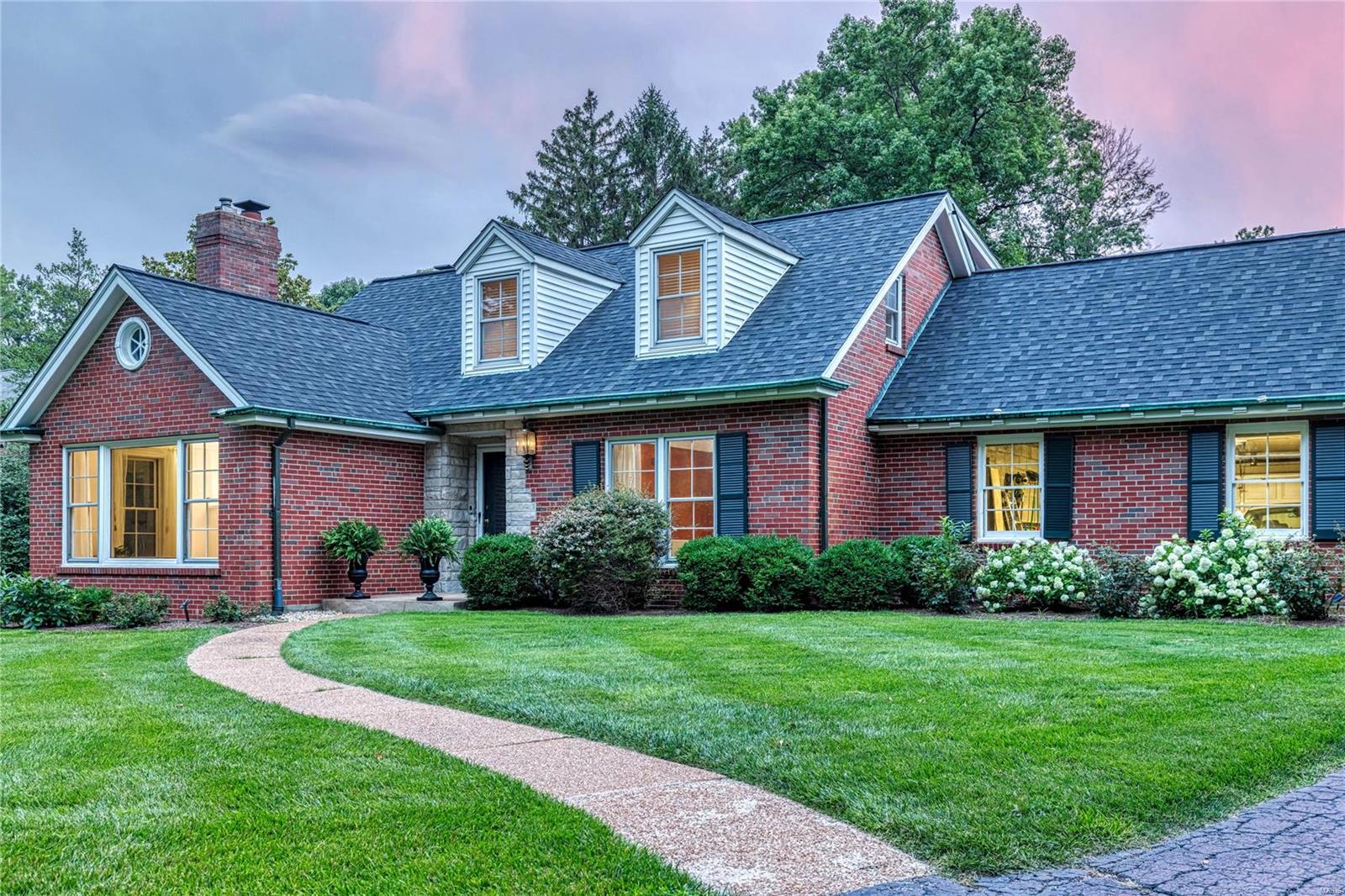 31 Frontenac Estates Drive