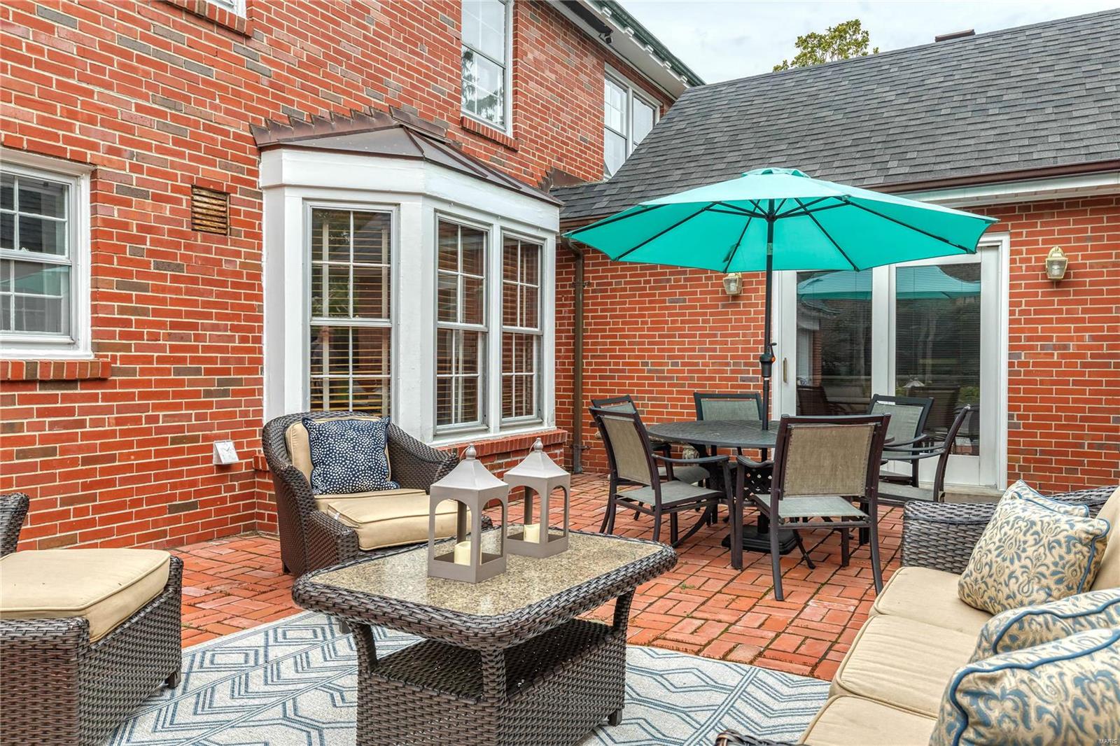31 Frontenac Estates Drive