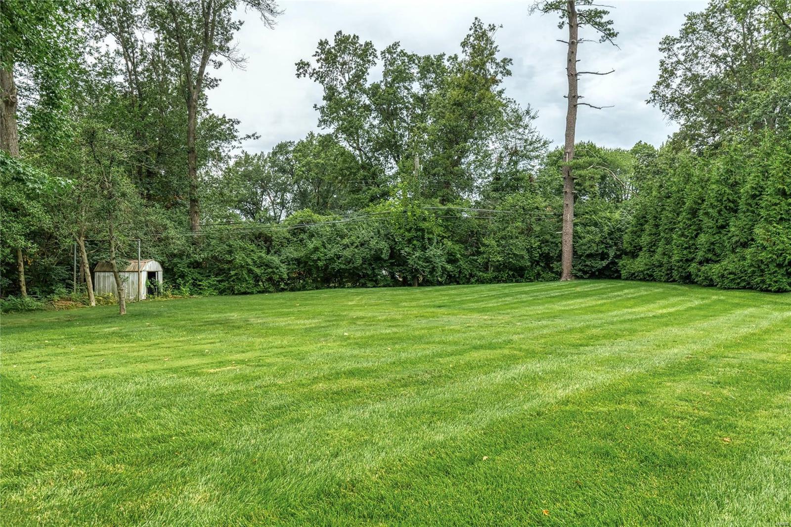 31 Frontenac Estates Drive