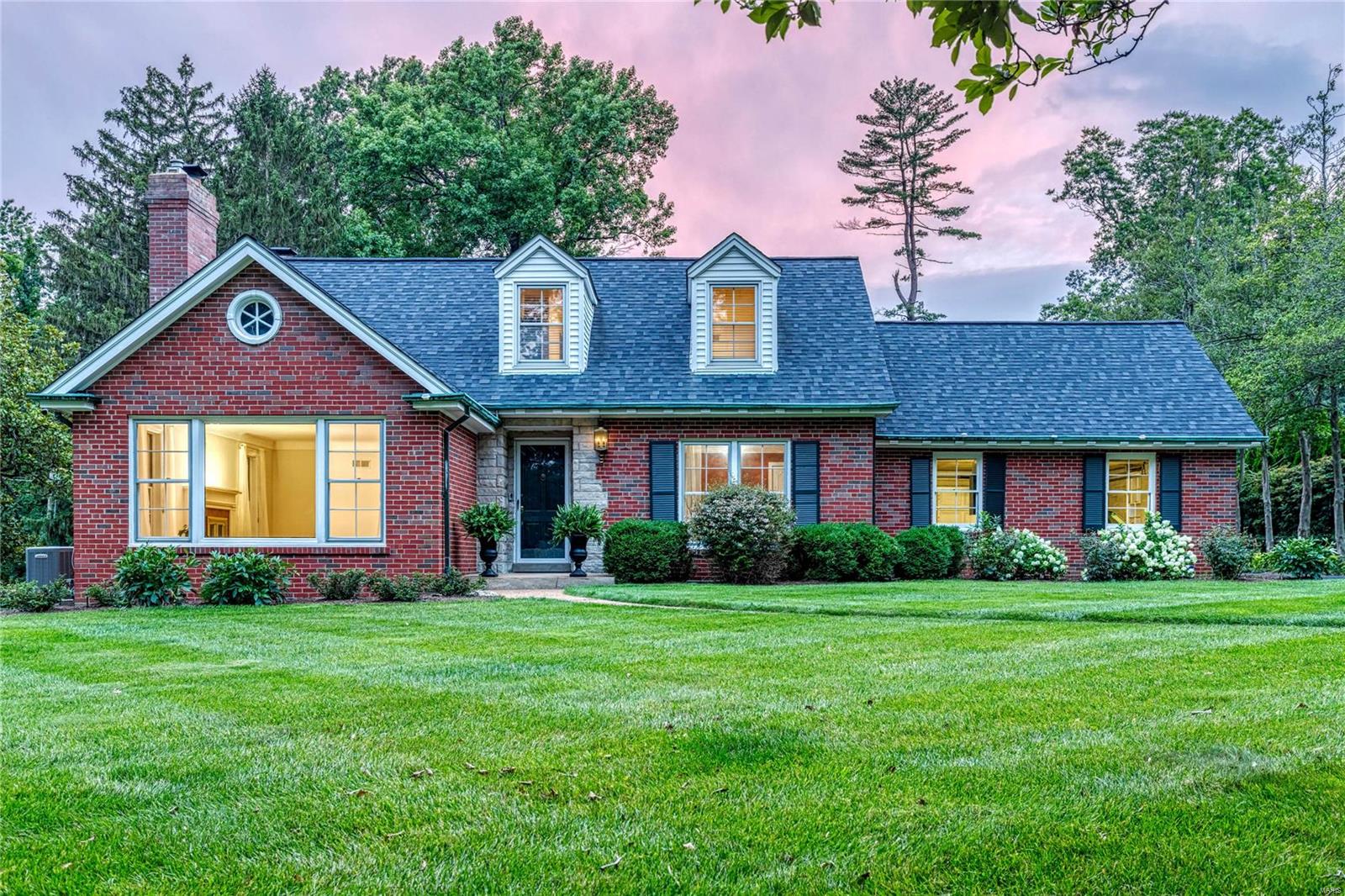 31 Frontenac Estates Drive