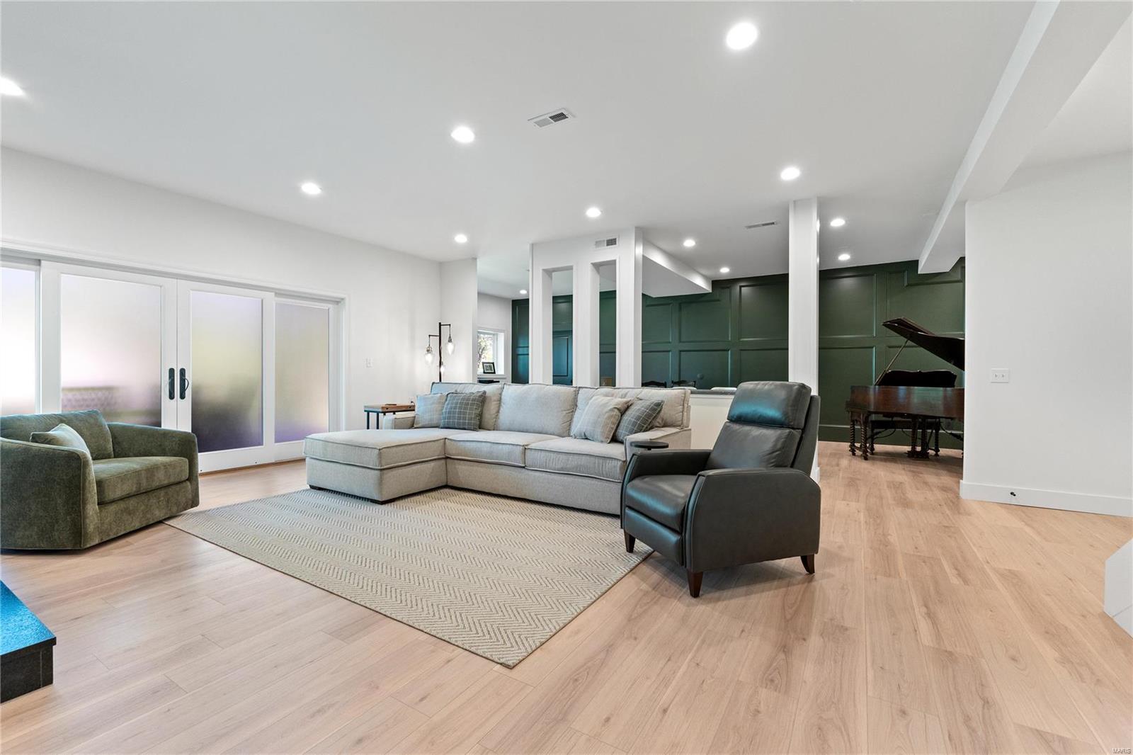 9743 Mansfield Drive