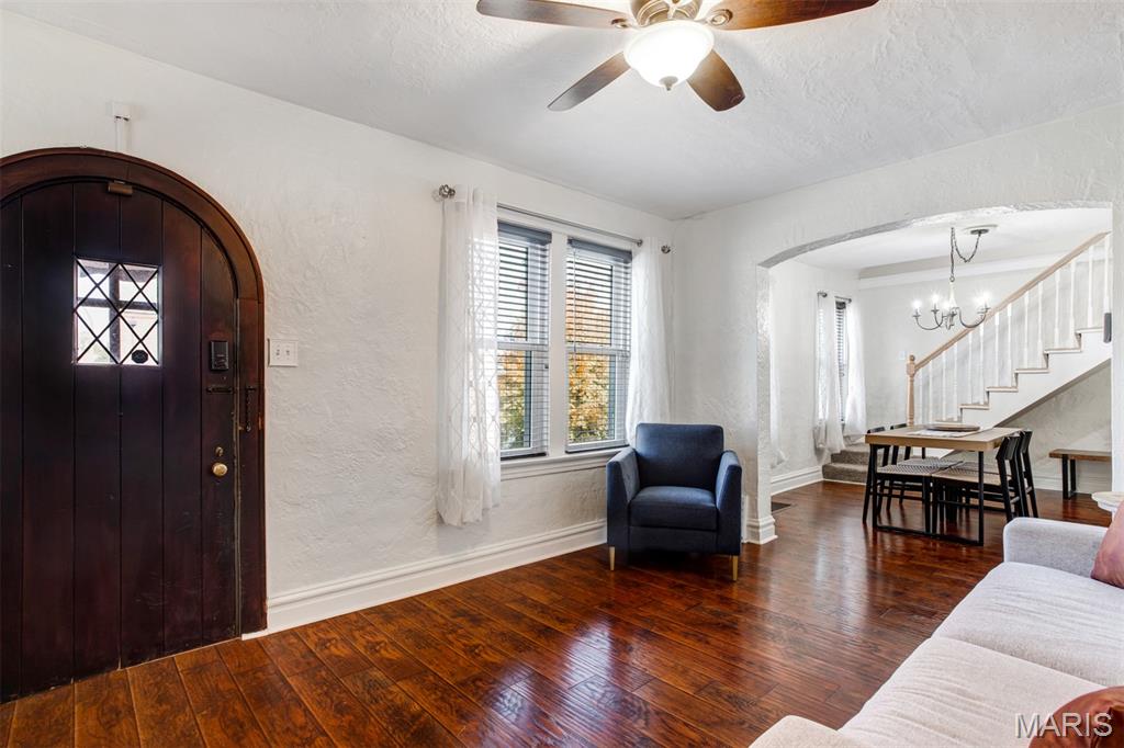 3892 Kingsland Court