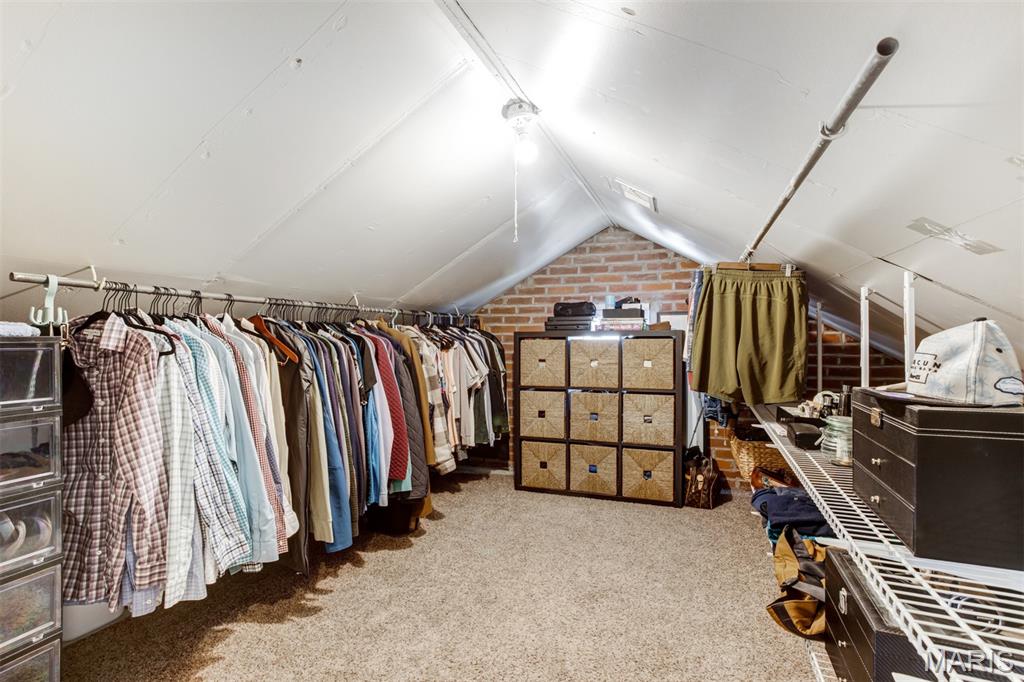 3892 Kingsland Court