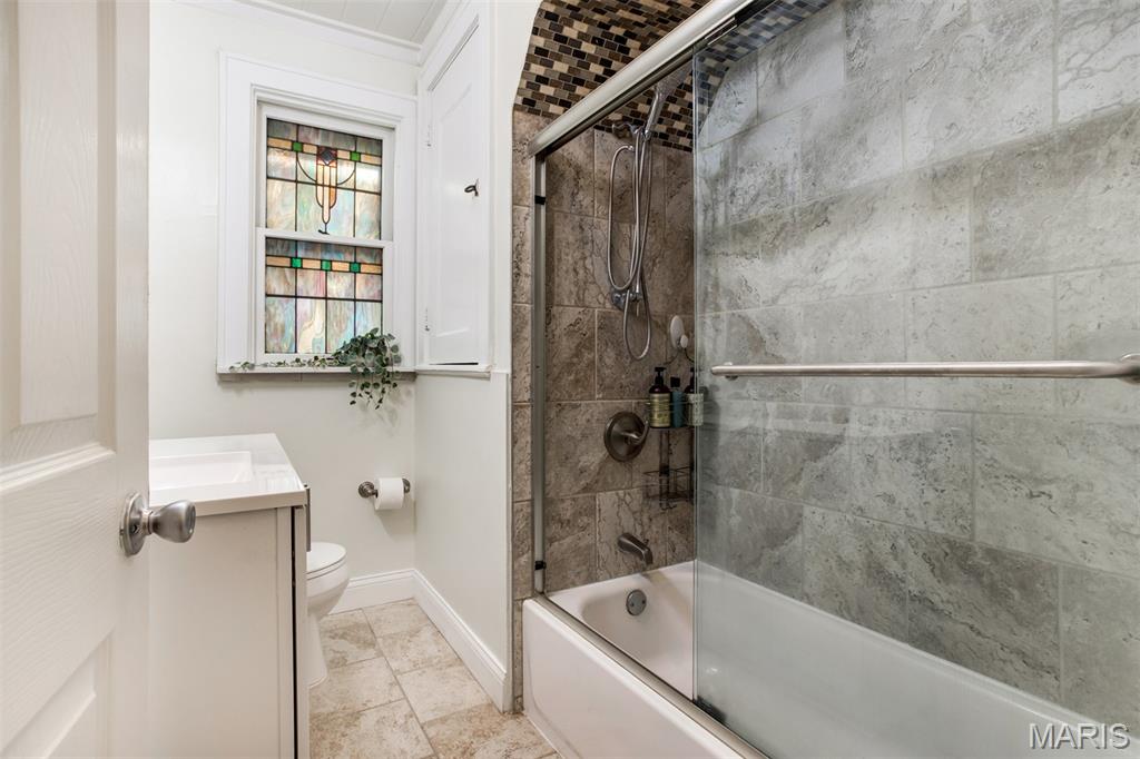 3892 Kingsland Court