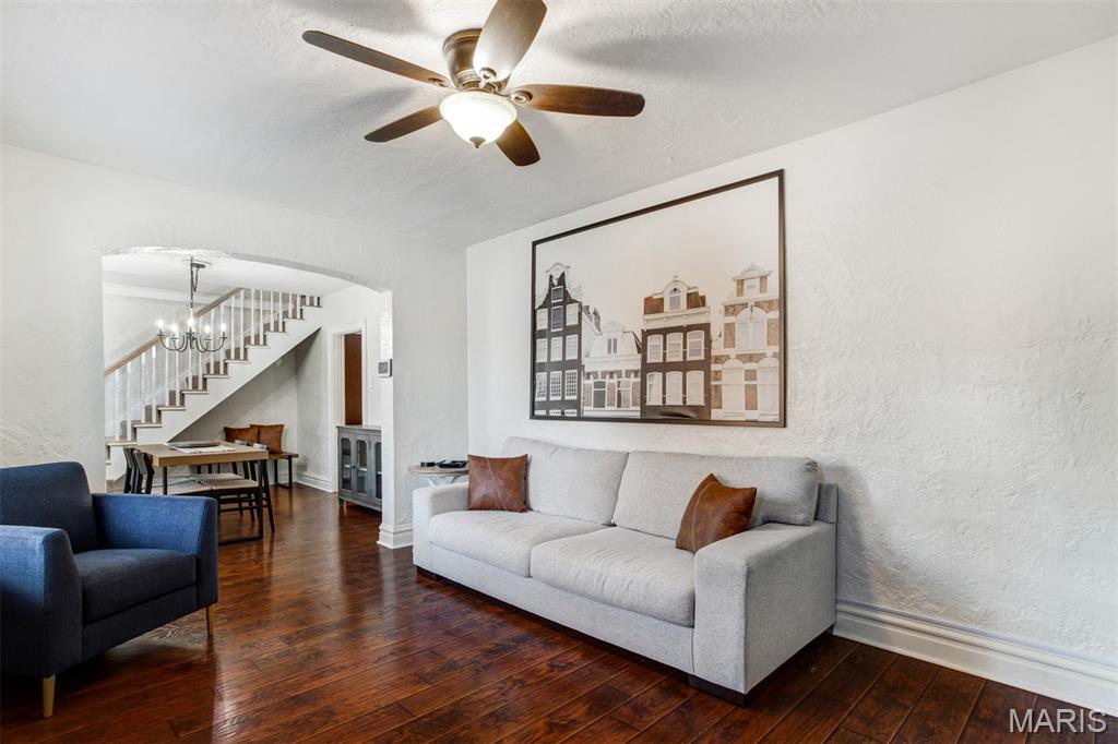 3892 Kingsland Court