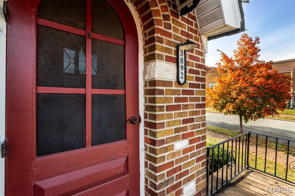 3892 Kingsland Court