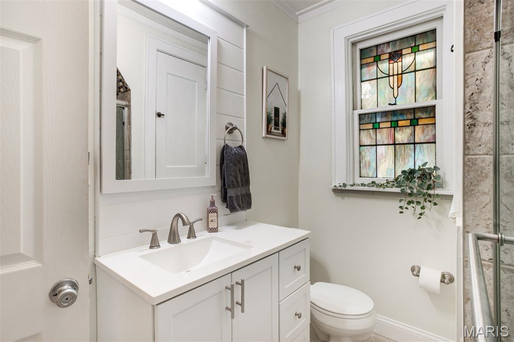 3892 Kingsland Court