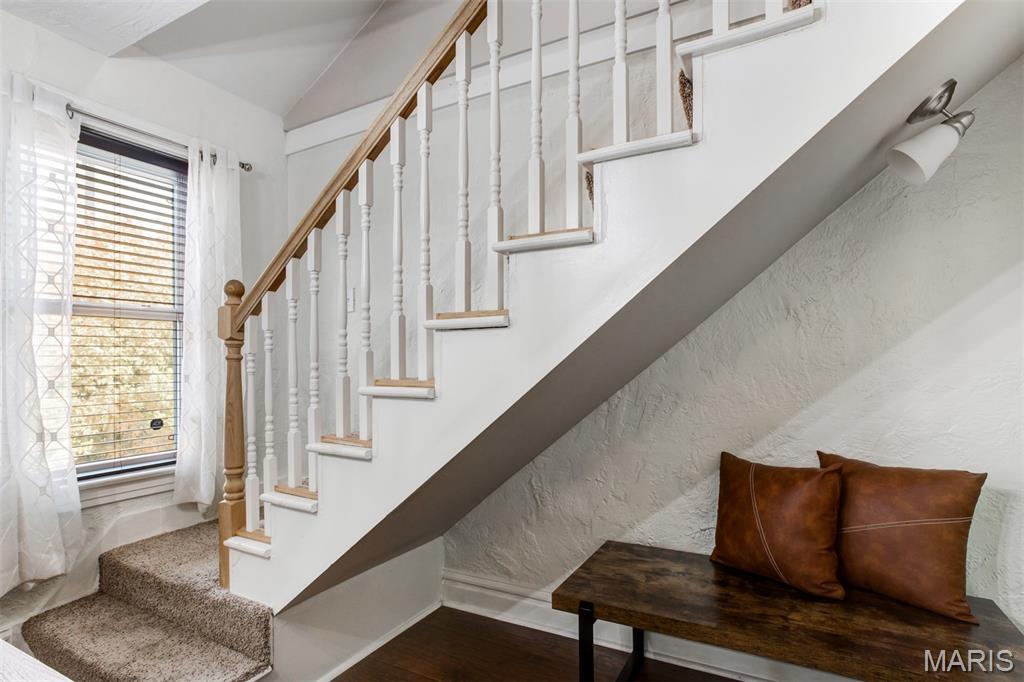 3892 Kingsland Court