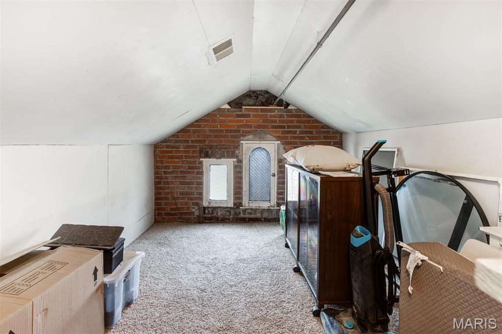 3892 Kingsland Court