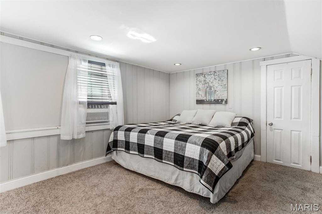 3892 Kingsland Court