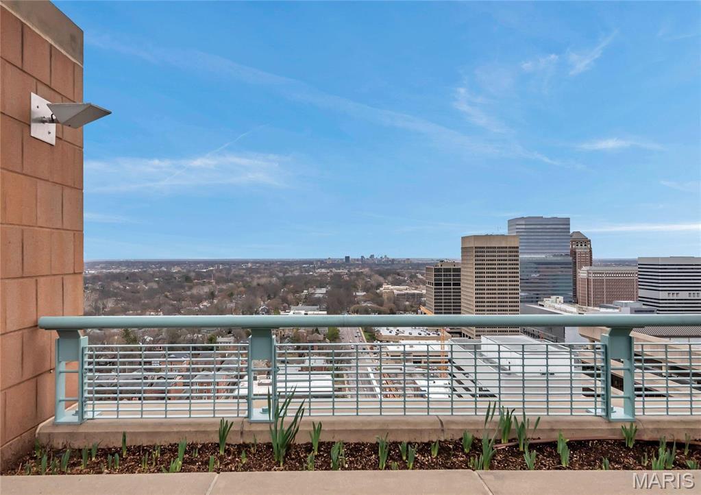 8025 Maryland Ave Unit: 3D