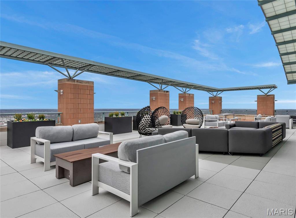 8025 Maryland Ave Unit: 3D