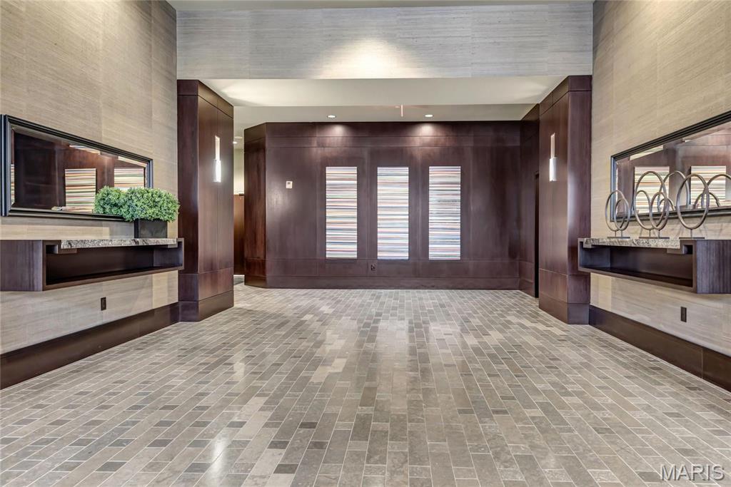 8025 Maryland Ave Unit: 3D