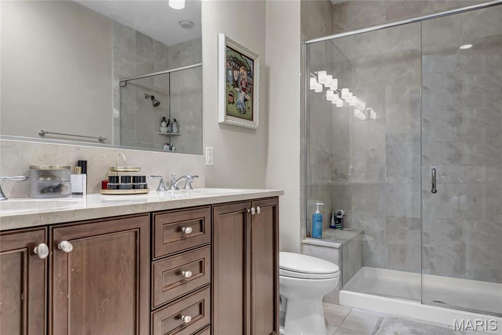 8025 Maryland Ave Unit: 3D