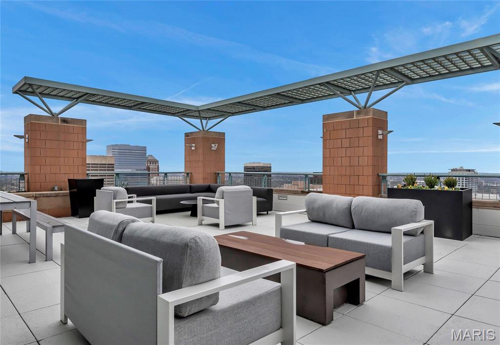 8025 Maryland Ave Unit: 3D