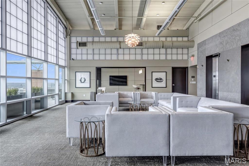 8025 Maryland Ave Unit: 3D