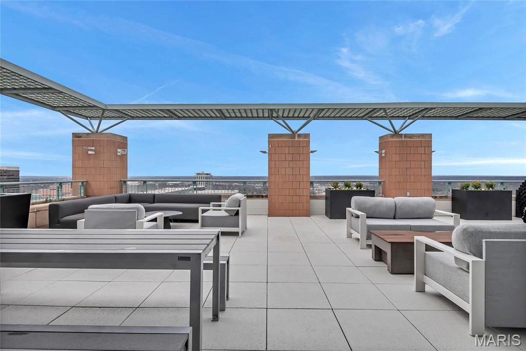 8025 Maryland Ave Unit: 3D